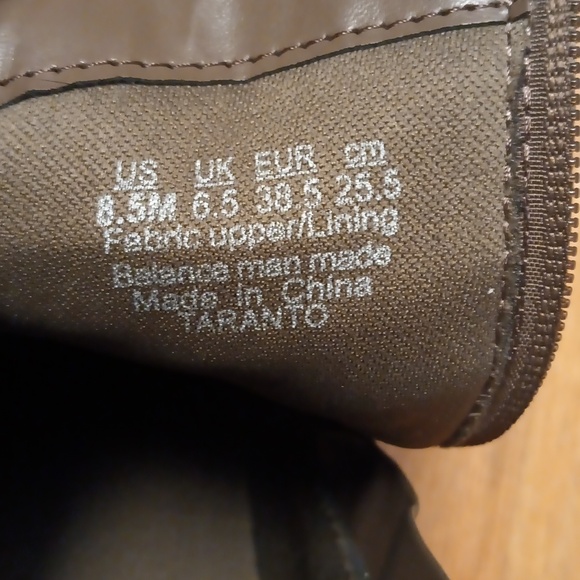 Fergalicious brown ankle boots size 8.5. - Picture 3 of 5